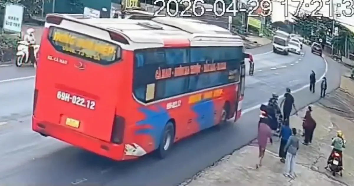 Desperate Mother Leaves Baby at Risk After Daughter Hit by Truck