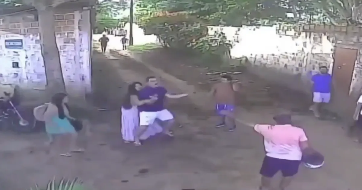 Intentó detener una pelea y fue atacado por la espalda; el agresor celebró el crimen